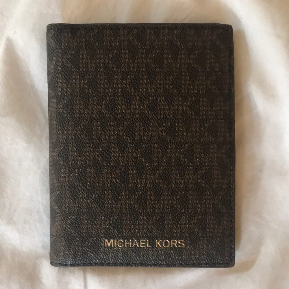brand new Micheal Kors wallet
